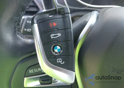 2021 BMW 330I z USA, uszkodzony, nr VIN 3MW5R1J01M8B95406